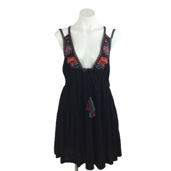 Free People Dresses & Skirts - Free People Dress Lovers Cove Embroidered Halter